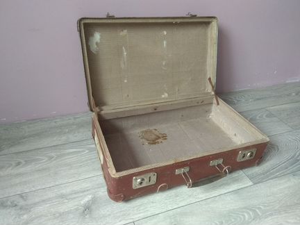 Чемодан советский ретро