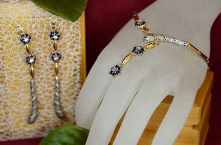 Золотой браслет с бриллиантами