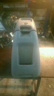 Межкресельный бокс Крайслер Додж