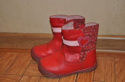 Продаю зимние сапоги 25 размера для девочки
