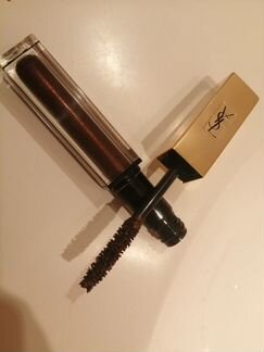 Тушь YSL для создания объема с виниловым эффектом