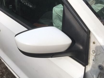 Зеркало правое Volkswagen Polo