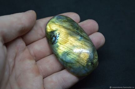 Полудрагоценный камень лабрадорит