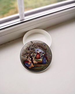 Coalport Шкатулка качели, всего 750 экземпляров