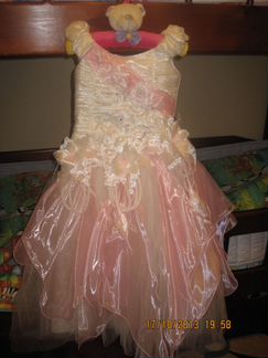 Красивое нарядное платье от 122 до 135см