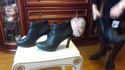 Туфли TJ collection 38 размер, питон черный
