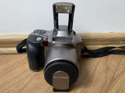 Компактный фотоаппарат