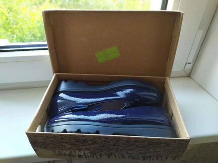 Туфли лоферы Twins (34 р-р) новые