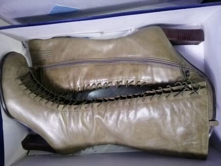 Сапоги женские на шнуровке