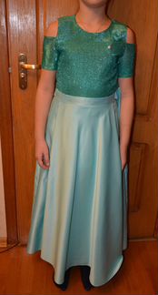 Нарядное платье для девочки размер 134-140