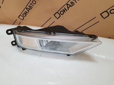 Фара противотуманная правая Volkswagen Tiguan 2