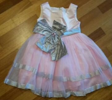 Праздничное нарядное платье