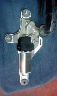 Toyota RAV4 2000-2005 Моторчик заднего дворника