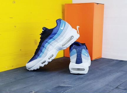 Nike air 95 кроссовки новые мужские