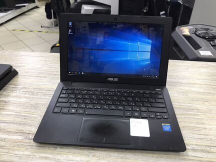Ноутбук Asus X200CA