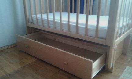 Кроватка детская 