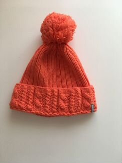 Яркая шапка