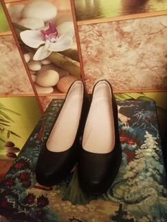 Туфли женские из кожи