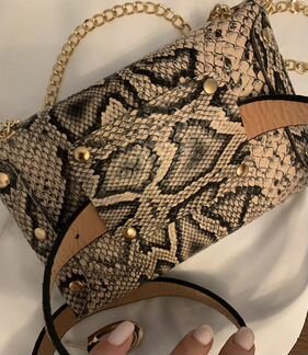 Поясная сумочка клатч