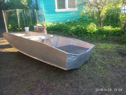 Лодка алюминиевая