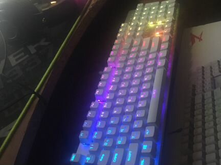 Игровая клавиатура, наушники