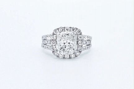 Кольцо с бриллиантом 2.20 ct
