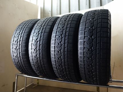 235 65 17 Kumho I Zen RV KC15 108LN
