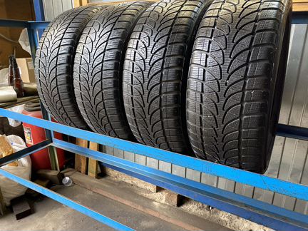 Комплект 215/50R17 Bridgestone Blizzak LM-32