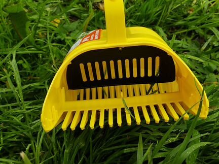 Комбайн (плодосъемник) для сбора ягод с заслонкой