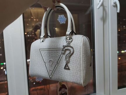 Сумка guess новая