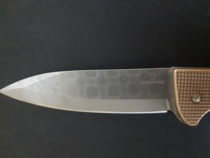Нож Victorinox Hanter Pro Alox Damast 0.9410.j20