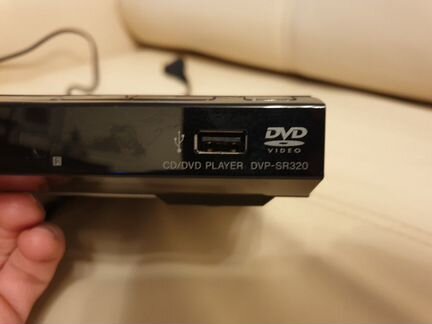 DVD плеер sony DVP-SR320