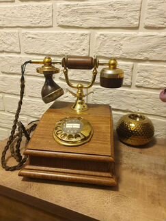 Старинный телефон Lyon