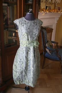 Нежное салатовое вечернее / коктейльное платье