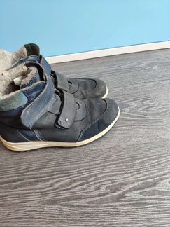 Зимние ботинки на нат.меху 37 размер Котофей