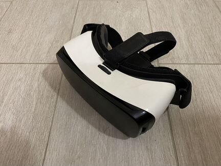 Очки виртуальной реальности Gear VR