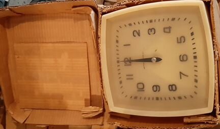 Часы электрические вторичные вчс1-М2пв24Р-400-302к