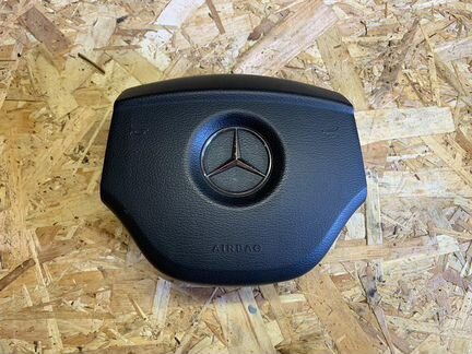 Подушка безопасности водителя на Mercedes-Benz GL