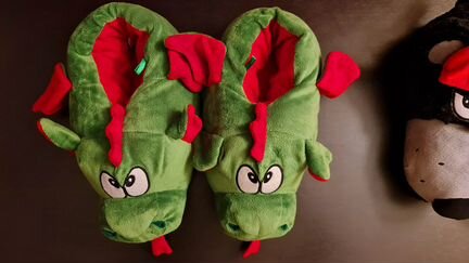 Новогодние Тапки Дракон и Медведь