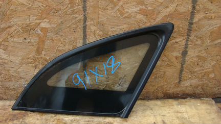 Стекло кузовное глухое левое Kia Sorento XM 2009