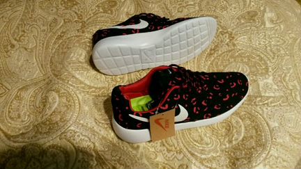 Новые женские кроссовки Nike Roshe Run