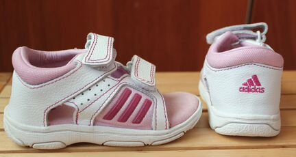 Сандалики адидас /adidas