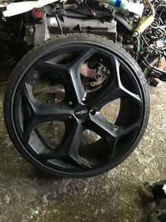 Диски литые R20 с резиной 225/35