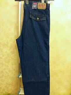 Джинсы,покрой брючный