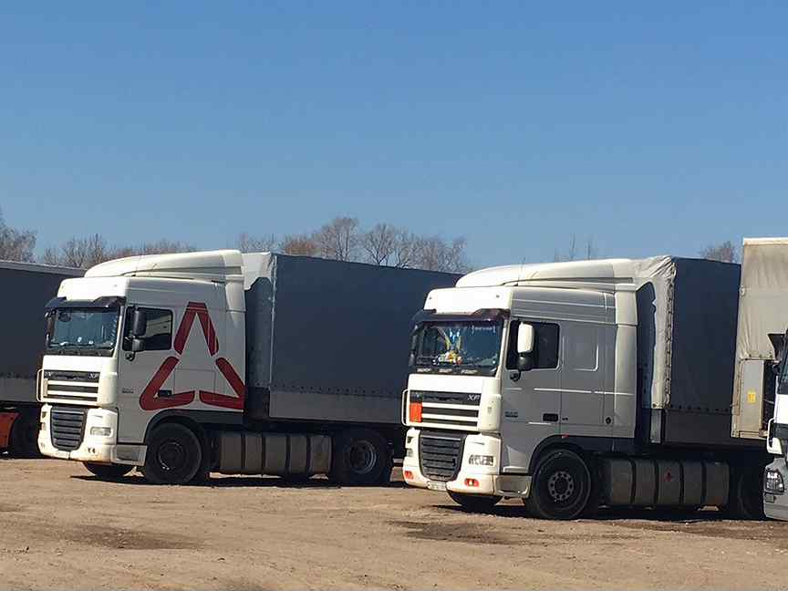 Даф 95 с прицепом. Смоленск вакансия водитель е. Смоленск вакансия водитель е. Оптитранс гиртека. Работа водителем категории в в ноябрьске.