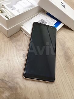 Смартфон Samsung Galaxy A8 (2018) 4/32GB