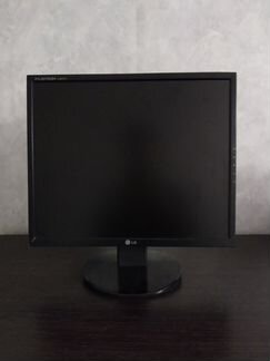 Монитор LG Flatron L1953TR 19