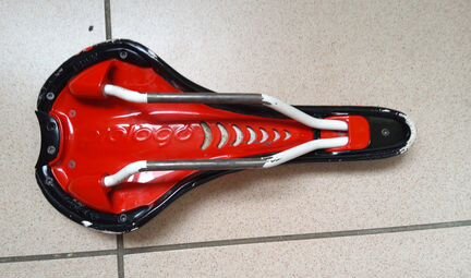 Седло nago EVO TRI 40 (белое)