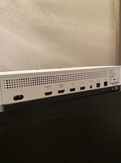 Xbox one s 500 gb + 2 пульта + игры