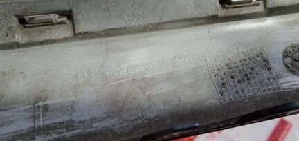 Накладка на бампер передняя левая Mercedes E320